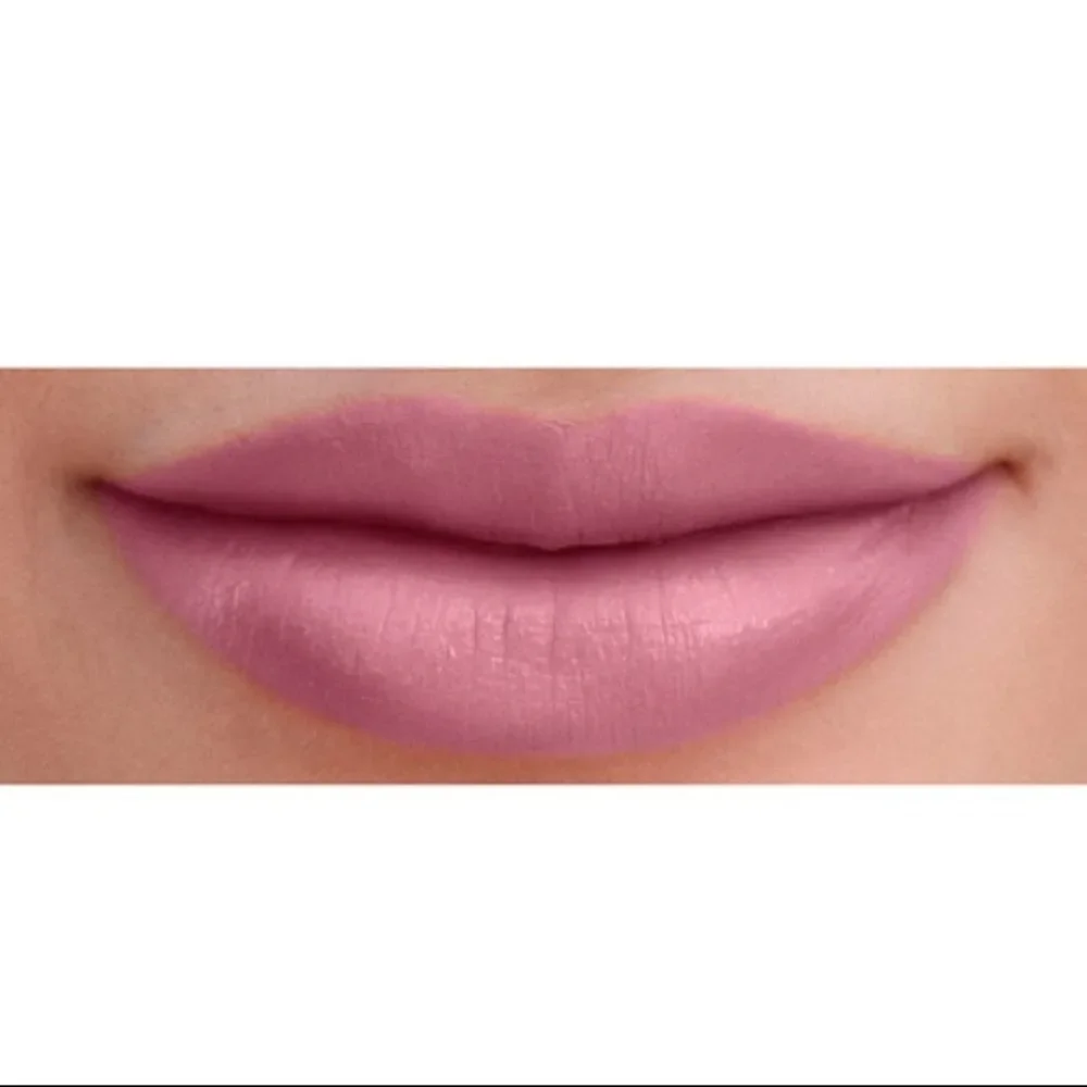 Burt’s Bee Satin Lipstick Set‎